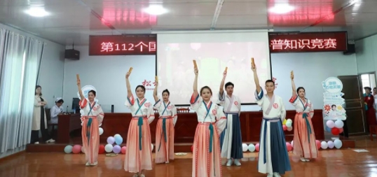 松桃县民族中医院举办纪念第112个国际护士节暨中医科普知识竞赛活动