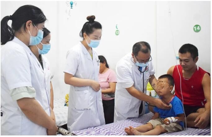 药线点灸、苗医药小儿推拿……群众在家门口便能免费体验