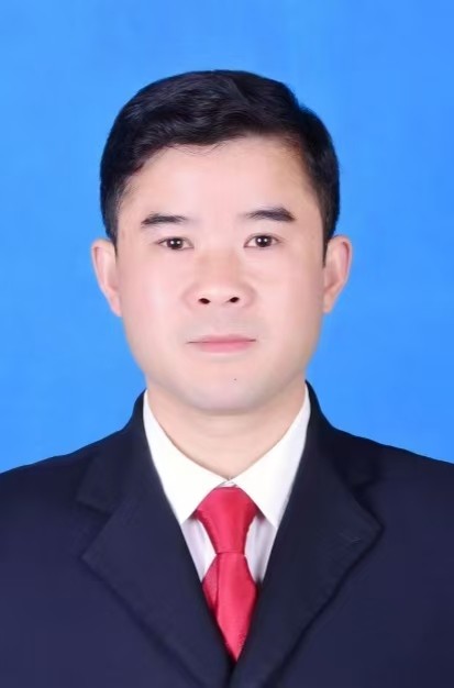 杨文君  党委委员 纪委书记