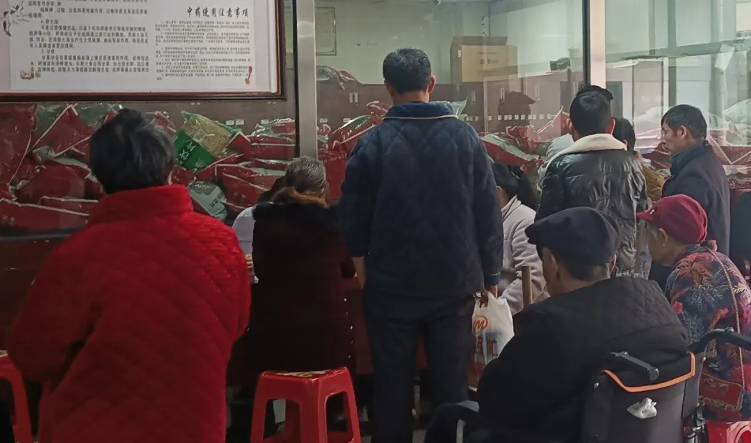 松桃县民族中医院：温情守护  “肾”护安康