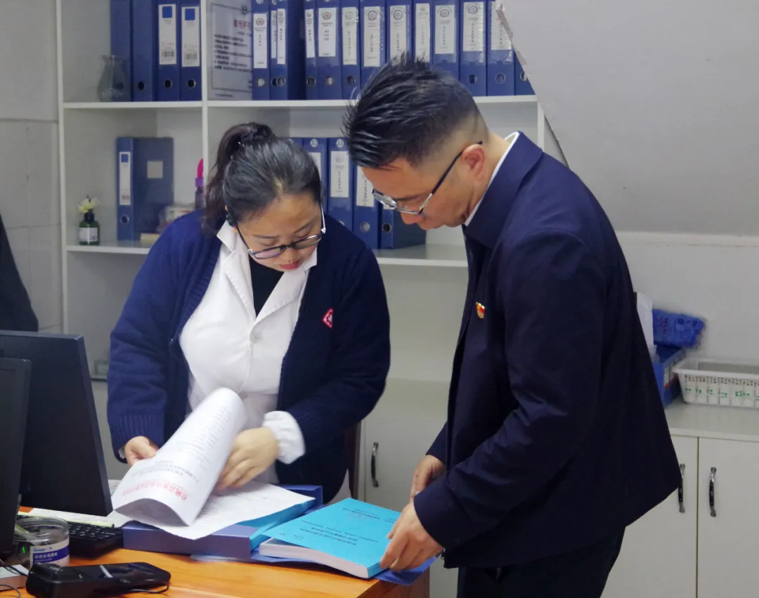 松桃县民族中医院开展汛前地质灾害隐患全面排查工作