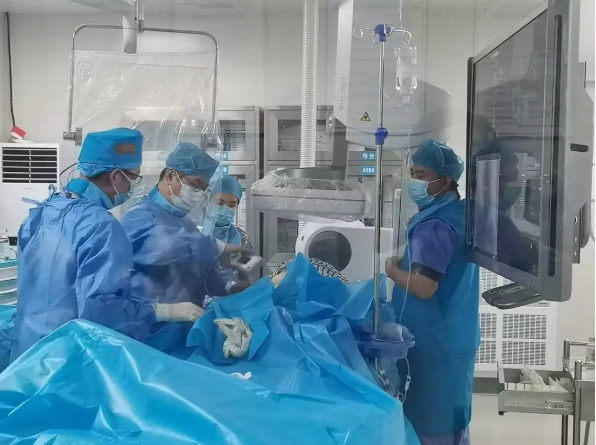 【再突破】松桃县民族中医院成功开展首例临时起搏器植入术
